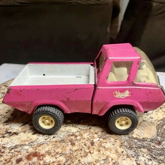 Tonka • Vintage • 1970’s • Pink • Pickup • Pressed Steel 9” • Truck - Picture 2 of 12